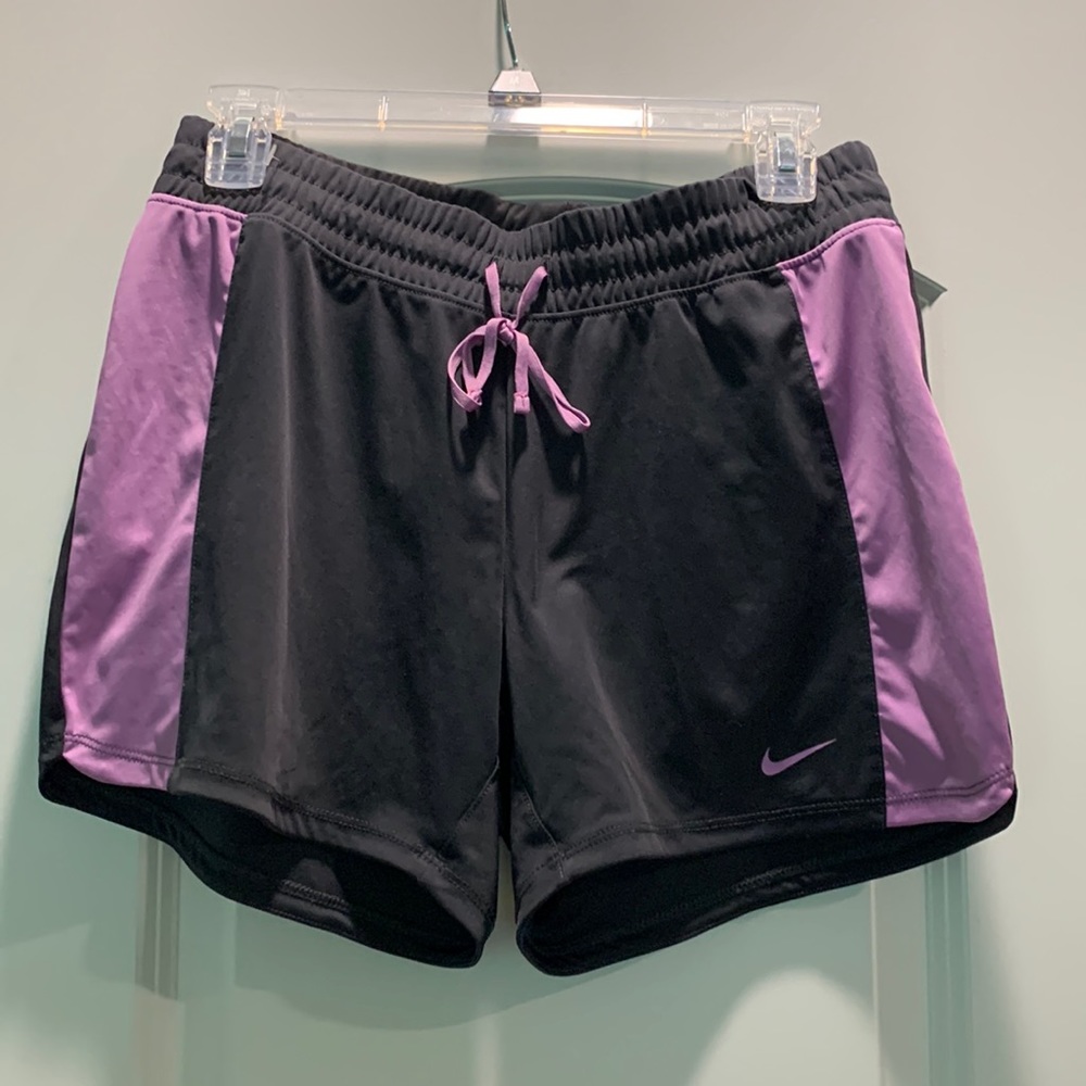 NIKE SIZE SMALL BRAND NEW ATHLETIC SHORTS - Picture 1 of 6